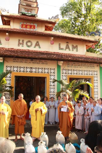 Đồng Tháp: Lễ phóng sanh tại khóa tu chùa Hoa Lâm