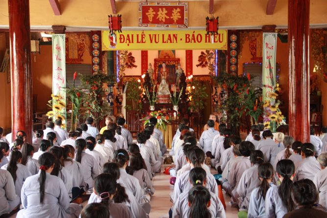 Đồng Tháp: Một ngày tu Bát quan trai nhiều ý nghĩa và an lạc