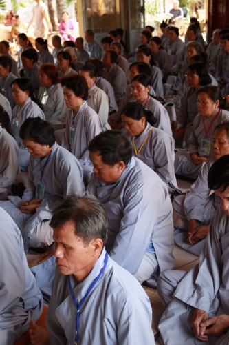 Đồng Tháp: Một ngày tu Bát quan trai nhiều ý nghĩa và an lạc