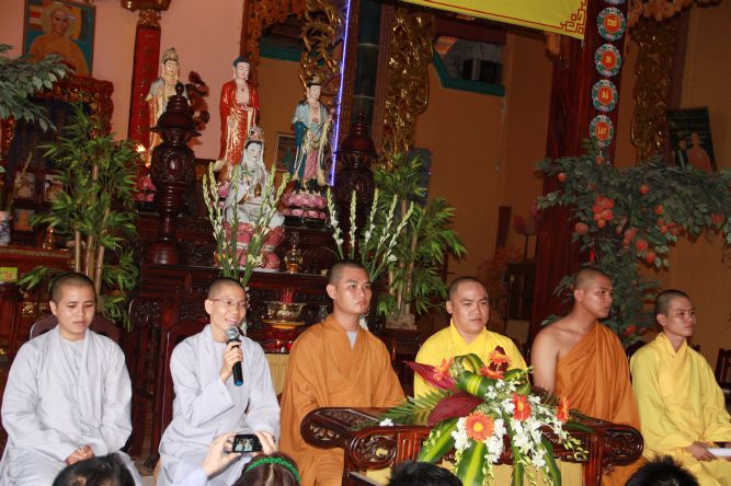 Đồng Tháp: Một ngày tu Bát quan trai nhiều ý nghĩa và an lạc