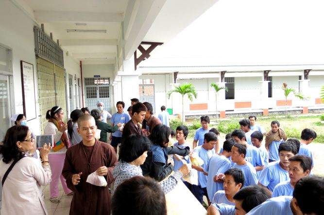 Thầy Thích Thiện Đạt và chương trình thiện nguyện “Ấm áp mùa đông”