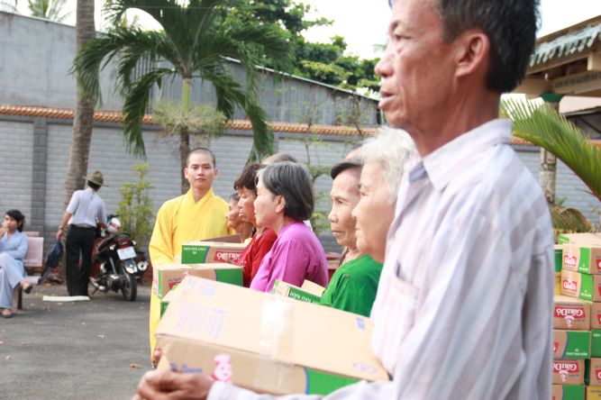 Đồng Tháp: Một ngày tu Bát quan trai nhiều ý nghĩa và an lạc