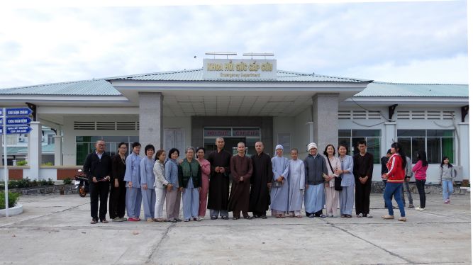 Thầy Thích Thiện Đạt và chương trình thiện nguyện “Ấm áp mùa đông”
