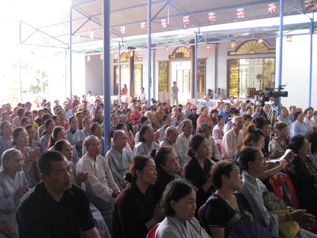 Chuyến từ thiện đầu tiên của chương trình Sen Vàng Từ Bi 2013