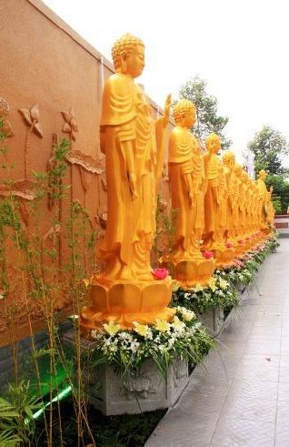 Đồng Tháp: Lễ an vị 19 tôn tượng đức Phật A Di Đà tại chùa Hoa Lâm