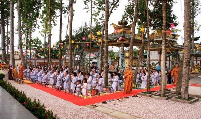Đồng Tháp: Lễ an vị 19 tôn tượng đức Phật A Di Đà tại chùa Hoa Lâm