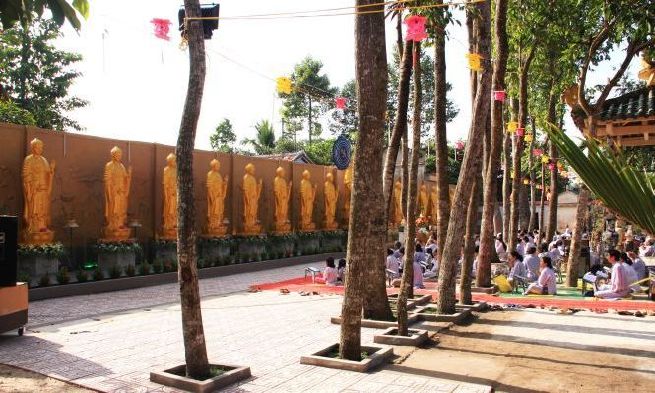 Đồng Tháp: Lễ an vị 19 tôn tượng đức Phật A Di Đà tại chùa Hoa Lâm