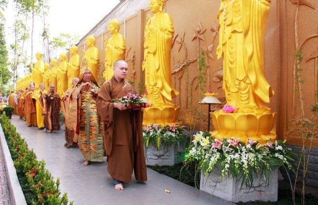 Đồng Tháp: Lễ an vị 19 tôn tượng đức Phật A Di Đà tại chùa Hoa Lâm