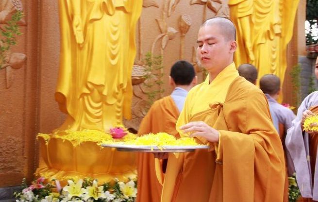 Đồng Tháp: Lễ an vị 19 tôn tượng đức Phật A Di Đà tại chùa Hoa Lâm