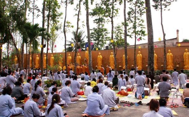 Đồng Tháp: Lễ an vị 19 tôn tượng đức Phật A Di Đà tại chùa Hoa Lâm