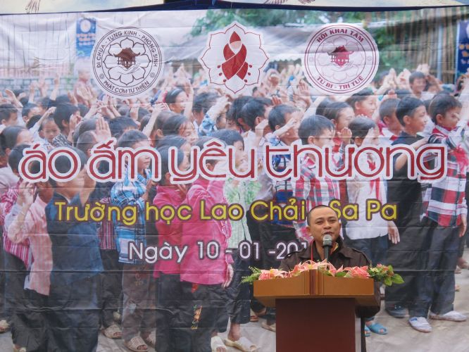 Lào Cai: Hội Khai Tâm và Hội 14 Chữ với chương trình thiện nguyện “Áo Ấm Yêu Thương”
