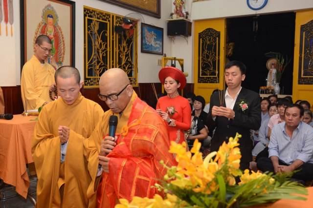 TP. HCM: Lễ cưới theo nghi thức nhà Phật tại chùa Huệ Quang