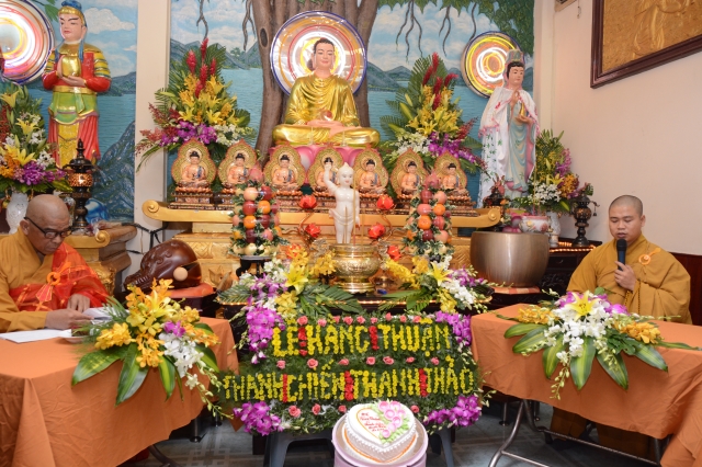 TP. HCM: Lễ cưới theo nghi thức nhà Phật tại chùa Huệ Quang