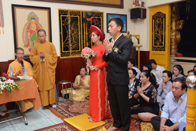 TP. HCM: Lễ cưới theo nghi thức nhà Phật tại chùa Huệ Quang