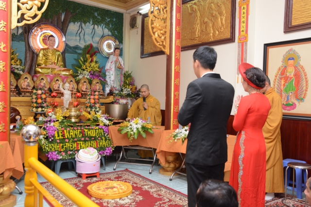 TP. HCM: Lễ cưới theo nghi thức nhà Phật tại chùa Huệ Quang