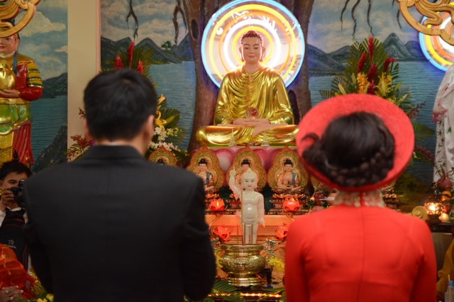 TP. HCM: Lễ cưới theo nghi thức nhà Phật tại chùa Huệ Quang