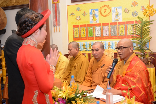 TP. HCM: Lễ cưới theo nghi thức nhà Phật tại chùa Huệ Quang