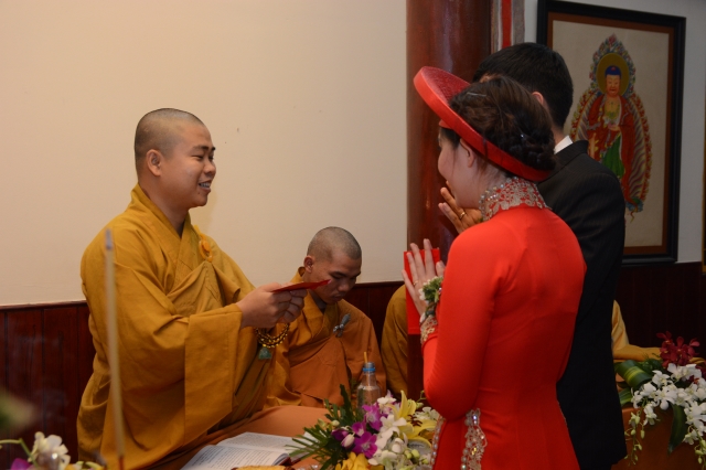 TP. HCM: Lễ cưới theo nghi thức nhà Phật tại chùa Huệ Quang