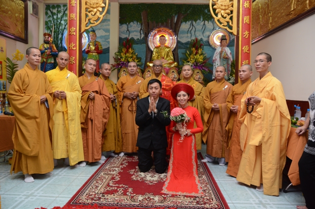 TP. HCM: Lễ cưới theo nghi thức nhà Phật tại chùa Huệ Quang