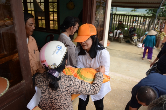 Quỹ Từ Thiện ĐPNN cứu trợ cho đồng bào miền Trung đợt 3