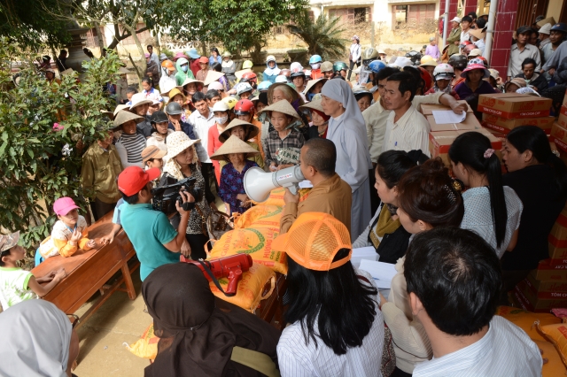 Quỹ Từ Thiện ĐPNN cứu trợ cho đồng bào miền Trung đợt 3