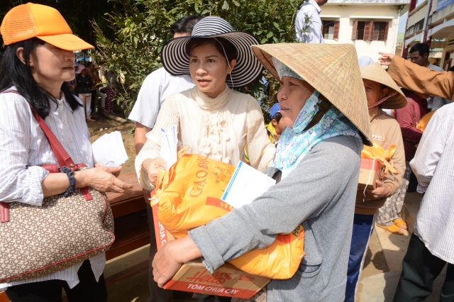 Quỹ Từ Thiện ĐPNN cứu trợ cho đồng bào miền Trung đợt 3