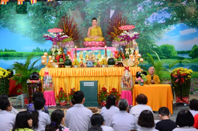 Chùm ảnh: Lễ đón giao thừa Giáp Ngọ 2014 tại chùa Giác Ngộ