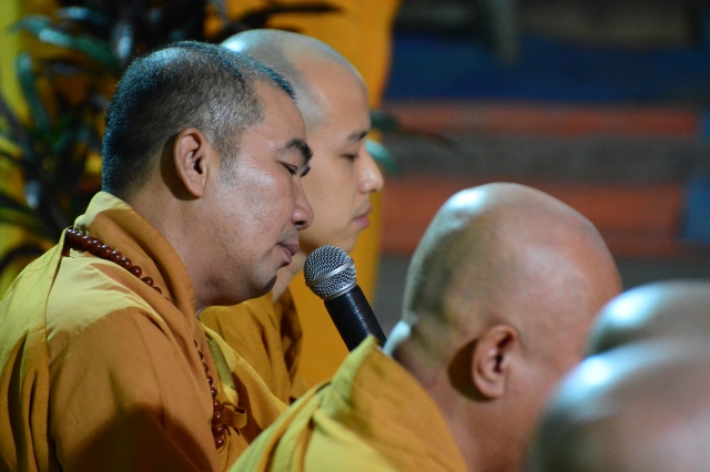 Chùm ảnh: Lễ đón giao thừa Giáp Ngọ 2014 tại chùa Giác Ngộ