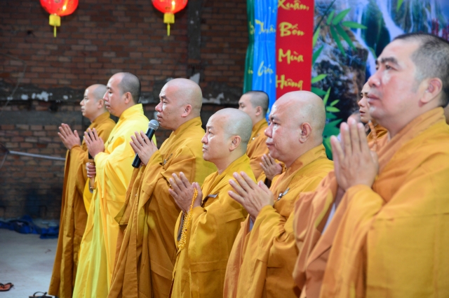 Chùm ảnh: Lễ đón giao thừa Giáp Ngọ 2014 tại chùa Giác Ngộ