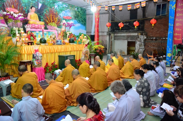 Chùm ảnh: Lễ đón giao thừa Giáp Ngọ 2014 tại chùa Giác Ngộ