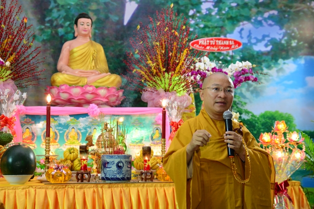 Chùm ảnh: Lễ đón giao thừa Giáp Ngọ 2014 tại chùa Giác Ngộ