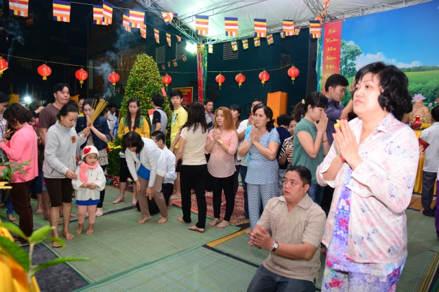 Chùm ảnh: Lễ đón giao thừa Giáp Ngọ 2014 tại chùa Giác Ngộ