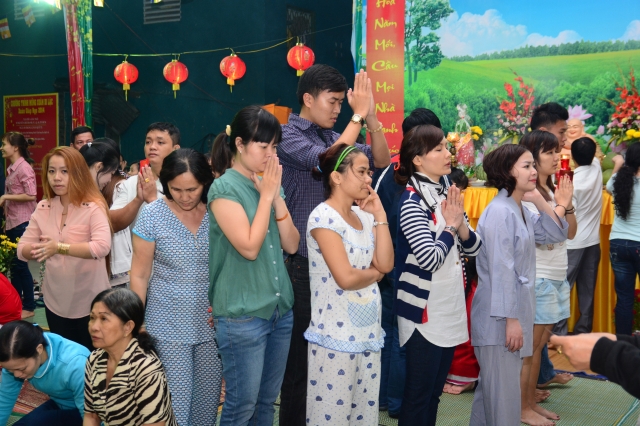 Chùm ảnh: Lễ đón giao thừa Giáp Ngọ 2014 tại chùa Giác Ngộ