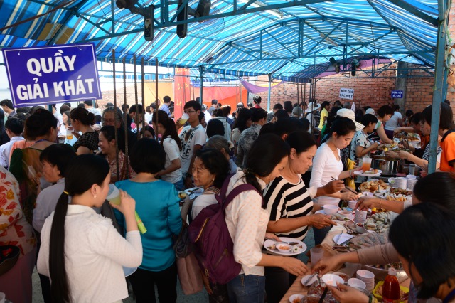 Chùa Giác Ngộ tổ chức tiệc chay gây quỹ xây dựng chùa giai đoạn 2