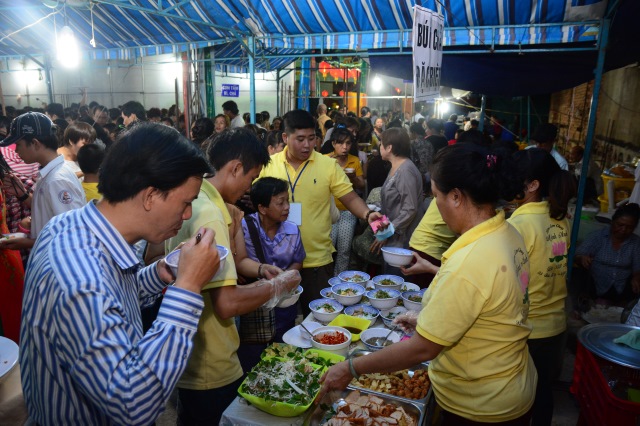 Chùa Giác Ngộ tổ chức tiệc chay gây quỹ xây dựng chùa giai đoạn 2