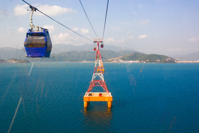 Ghi nhận chuyến du lịch, thuyết giảng và làm từ thiện tại Nha Trang