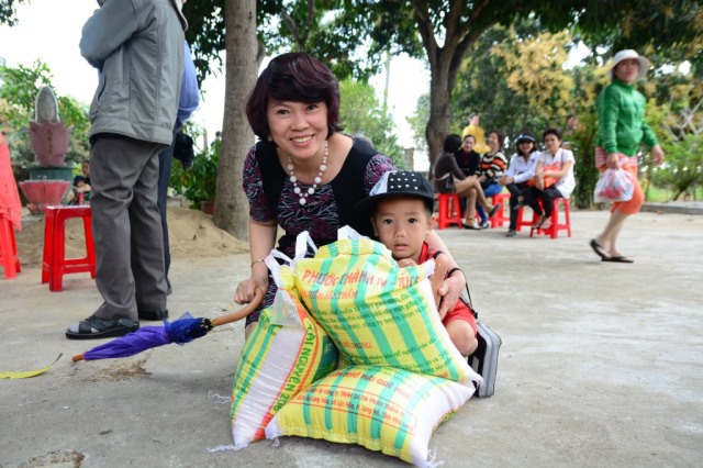 Quỹ Từ Thiện ĐPNN- Chương trình du lịch, nghe pháp và làm từ thiện tại Nha Trang