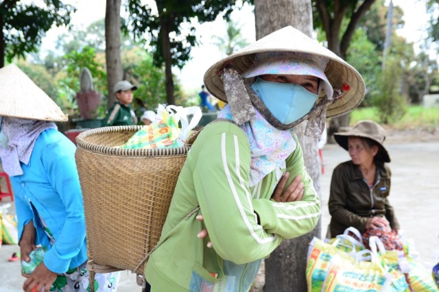 Quỹ Từ Thiện ĐPNN- Chương trình du lịch, nghe pháp và làm từ thiện tại Nha Trang
