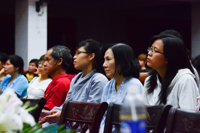 TP. HCM: Múa tâm linh và chiếu phim Vị Tiểu Phật