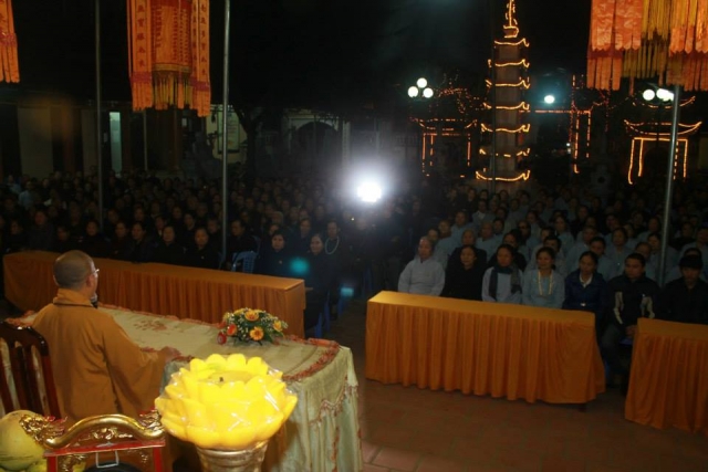 Thanh Hóa: TT. Thích Nhật Từ chia sẻ pháp thoại &quot;Tôn Kính Phật&quot;
