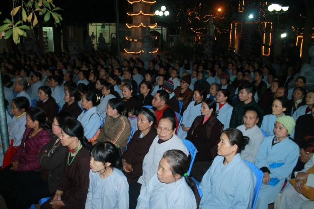 Thanh Hóa: TT. Thích Nhật Từ chia sẻ pháp thoại &quot;Tôn Kính Phật&quot;