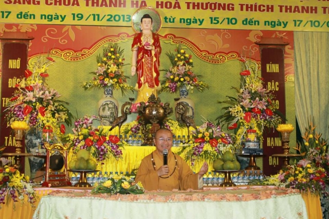 Thanh Hóa: TT. Thích Nhật Từ chia sẻ pháp thoại &quot;Tôn Kính Phật&quot;