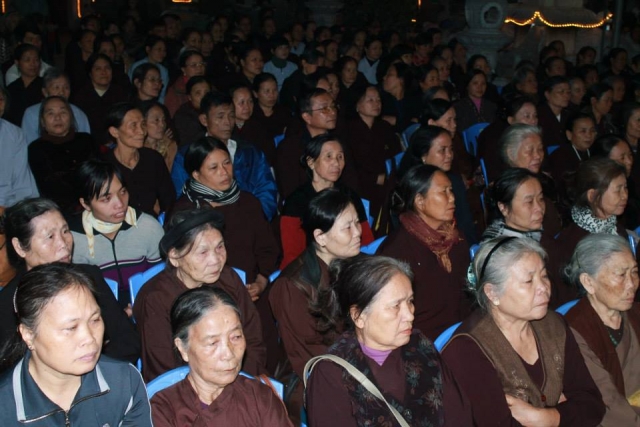 Thanh Hóa: TT. Thích Nhật Từ chia sẻ pháp thoại &quot;Tôn Kính Phật&quot;