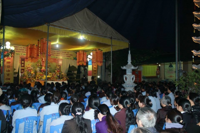 Thanh Hóa: TT. Thích Nhật Từ chia sẻ pháp thoại &quot;Tôn Kính Phật&quot;