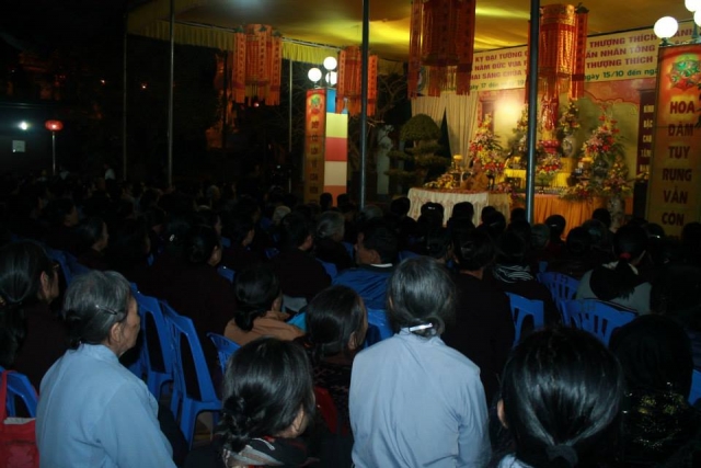 Thanh Hóa: TT. Thích Nhật Từ chia sẻ pháp thoại &quot;Tôn Kính Phật&quot;