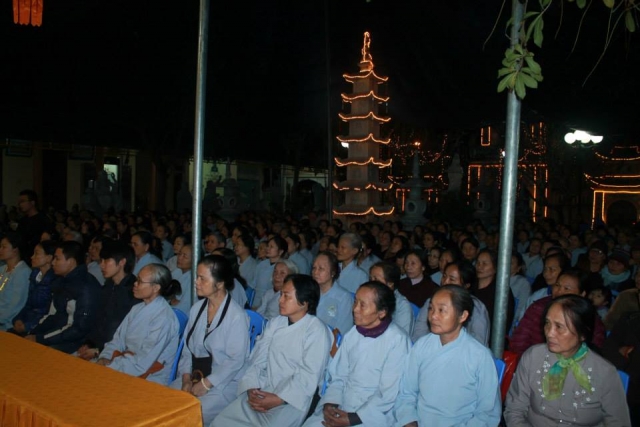 Thanh Hóa: TT. Thích Nhật Từ chia sẻ pháp thoại &quot;Tôn Kính Phật&quot;