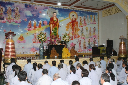 TP.HCM: Lung linh Đêm Hội Hoa Đăng Chùa Long Hưng