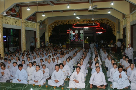 TP.HCM: Lung linh Đêm Hội Hoa Đăng Chùa Long Hưng