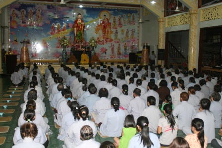 TP.HCM: Lung linh Đêm Hội Hoa Đăng Chùa Long Hưng