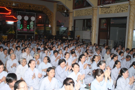 TP.HCM: Lung linh Đêm Hội Hoa Đăng Chùa Long Hưng